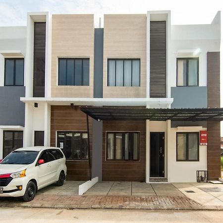 Oyo 3824 Columbus Residence J1 Telukjambe Exterior photo