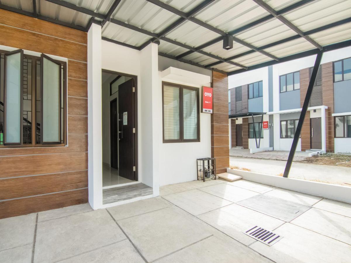 Oyo 3824 Columbus Residence J1 Telukjambe Exterior photo